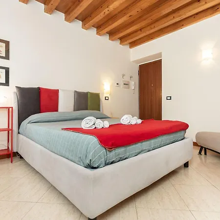 Apartamento Centro - 250m Da Stazione Ferroviaria Génova